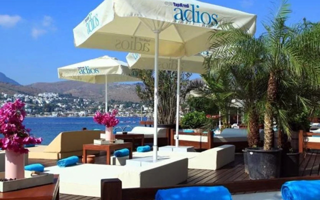 Maki Otel