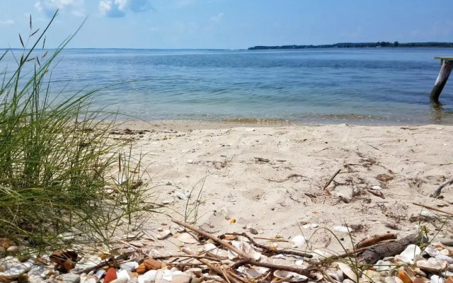 Sandaway Suites & Beach