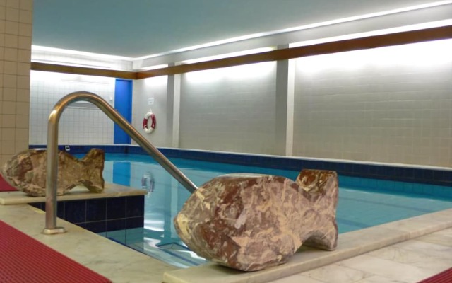Hotel Meran Hallenbad & Sauna