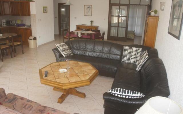 Suran Apartments
