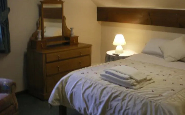 Isles Field Barn Bed and Breakfast