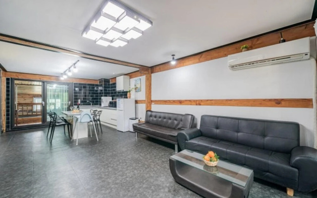 Gyeongju Palace Pool Villa Pension
