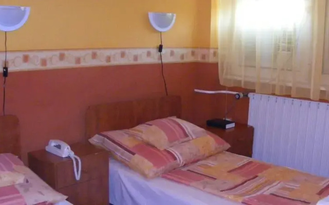Hotel Pelikán