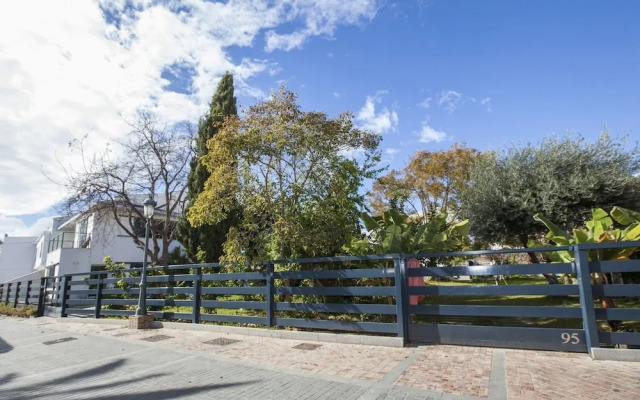 Luxury Apartments Villa San Salvador