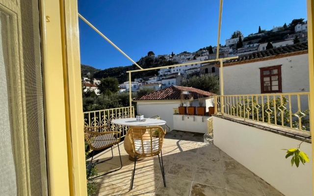 Rafalias Mansion
