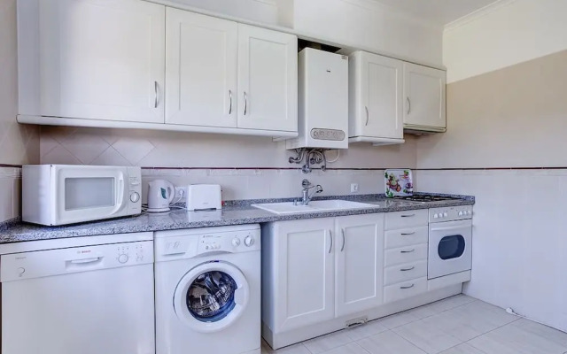 Apartment Oleander Excellent Townhouse in Carvoe