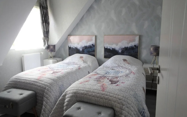 Chalet Near Cap Frehel With Coastal Views