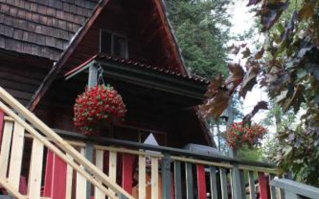 Sunny Bluffs Chalets