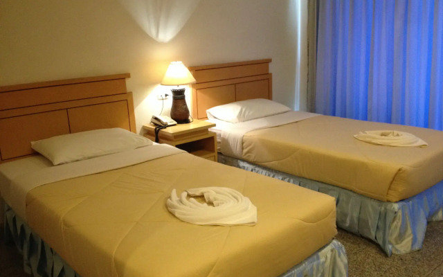 Maneerote Hotel Surin