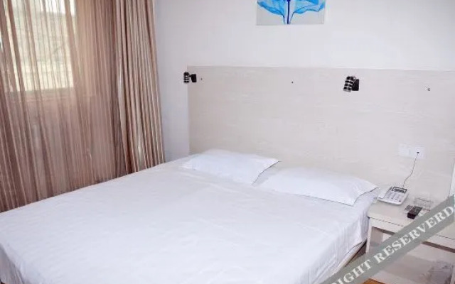 Yingjie Collection Hotel (Zibo Aluminum City Shopping Center Shandong Aluminum Vocational College)