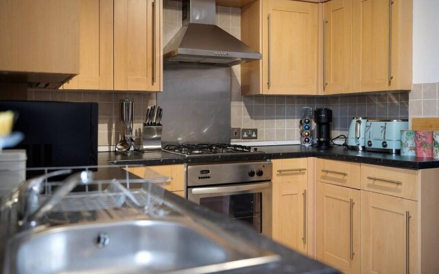 Lovely Little House, Free Parking, Smart tv, Wifi
