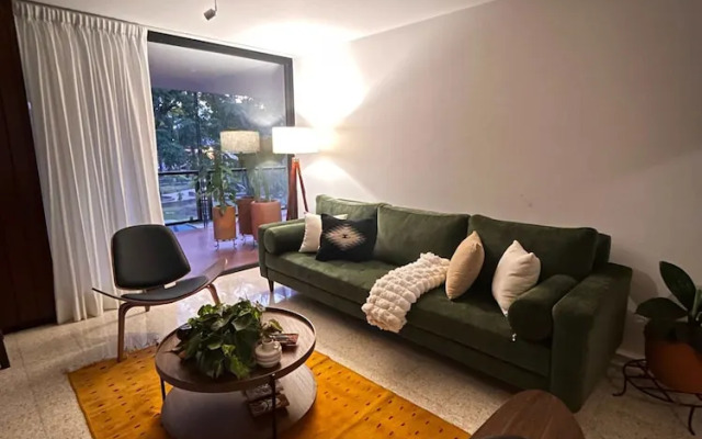 21 Wonderful Apartment Location Design Balcony AC