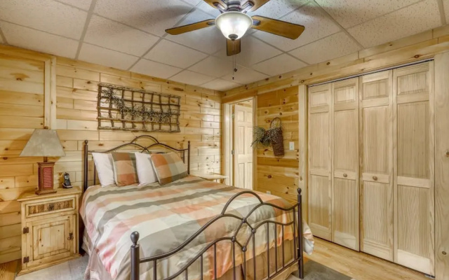 Lucilles Creekside Hideaway