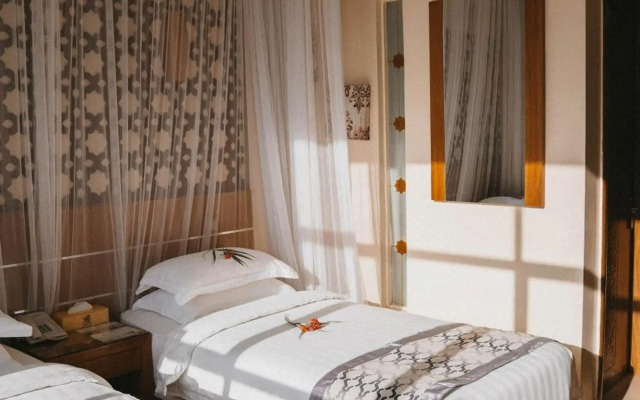 Saab Royale Hotel