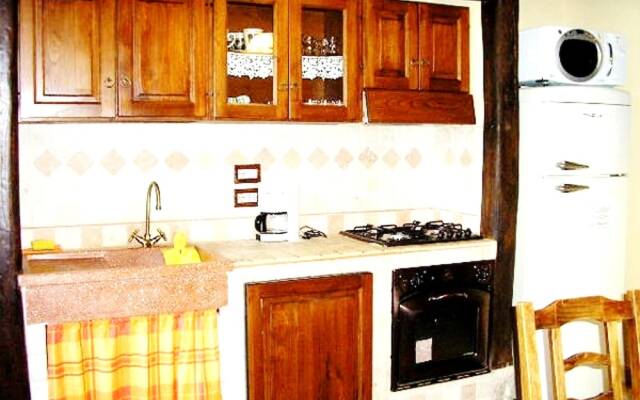 House With 4 Bedrooms in Montelaterone, With Wonderful Mountain View,