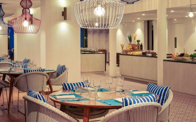 Mercure Maldives Kooddoo