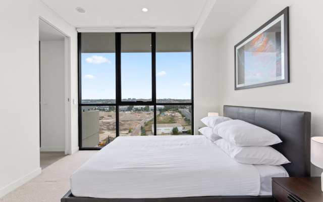 Luxe 2-bed: Modern Interiors, Balcony & BBQ Area – Guest Rooms – Sydney