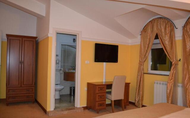 Dedinje villa rooms, apartments