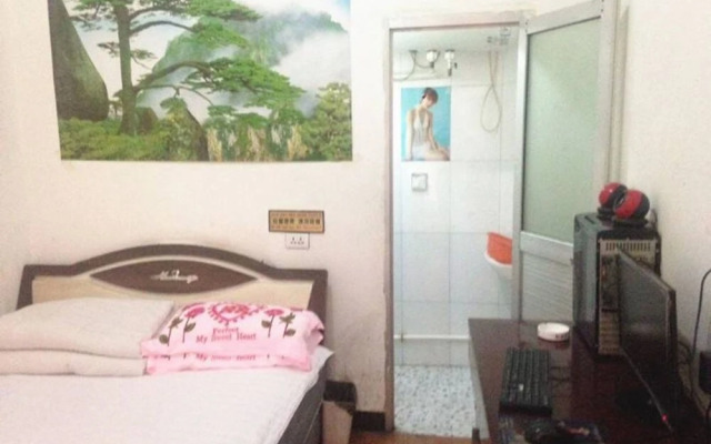 Huayang Guesthouse
