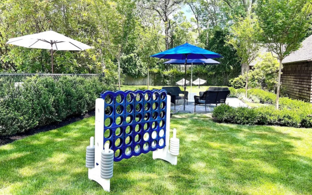 Wainscott Woods Retreat