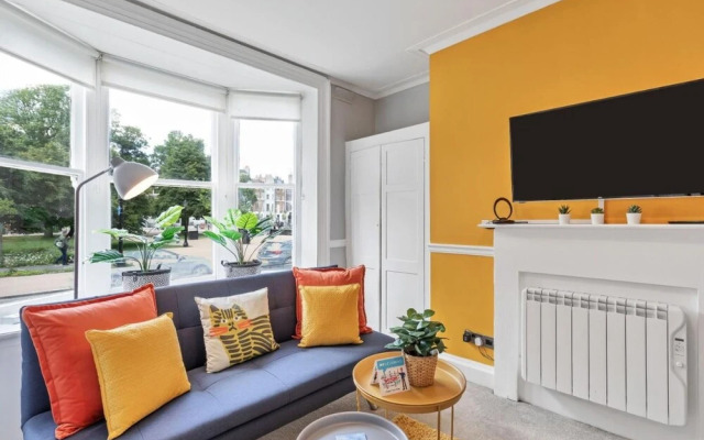 Valley Gardens View - City Centre One Bedroom Apartment