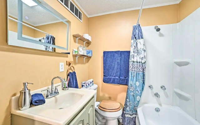 Quaint Frederic Home: Ski, Boat + Hike Nearby