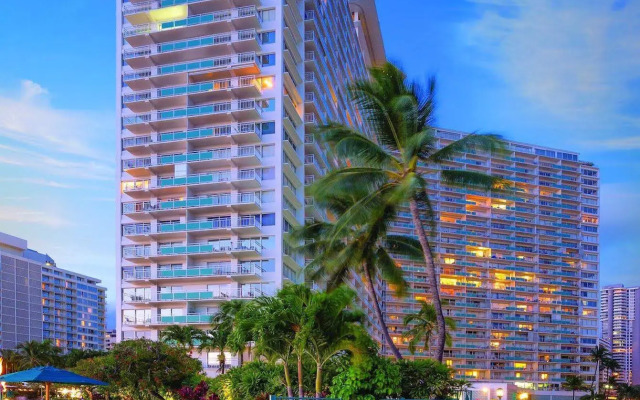Waikiki Marina Resort at the Ilikai