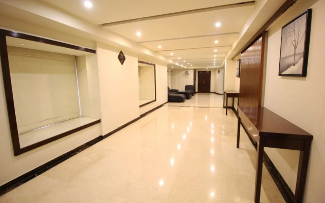 OYO Premium Jubilee Garden Jawahar Road