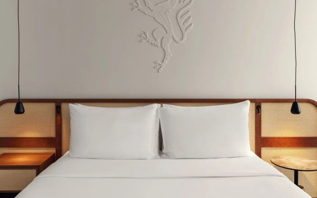 The Isolano, Cres, Autograph Collection