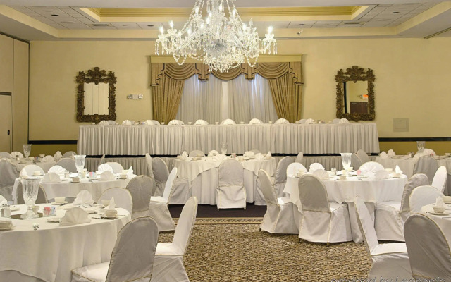 Radisson Hotel and Conference Center Rockford
