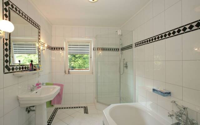 Modern Villa Near Ski Area In Zell Am See