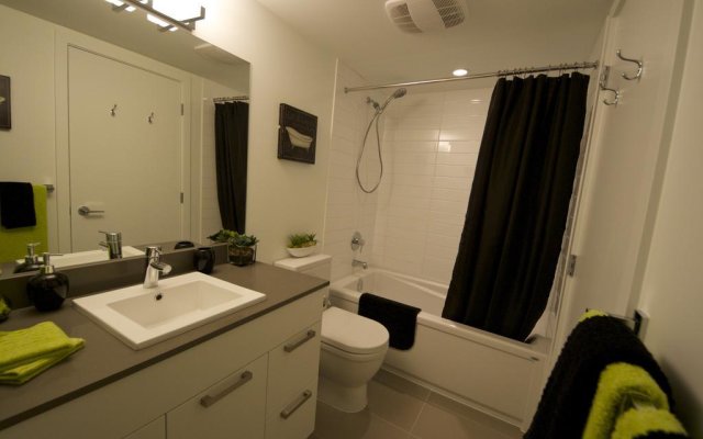 The Cabin+The Tiny Cabin: A Sooke Ocean View Oasis