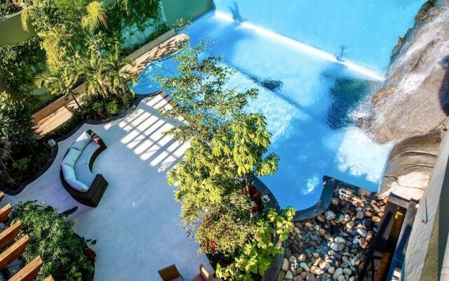 Luxury Suite With Waterfall, Ocean and Swimming Pool View