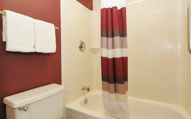 Red Roof Inn PLUS+ Chicago - Hoffman Estates