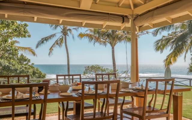 Elevated Family Beach Villa Overlooking Surf Break