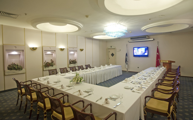 Kervansaray Thermal Convention Center & Spa