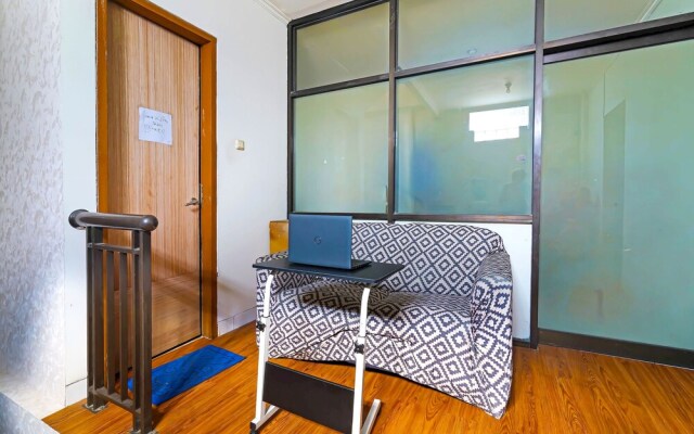 OYO Life 92720 Mekarwangi Guest House