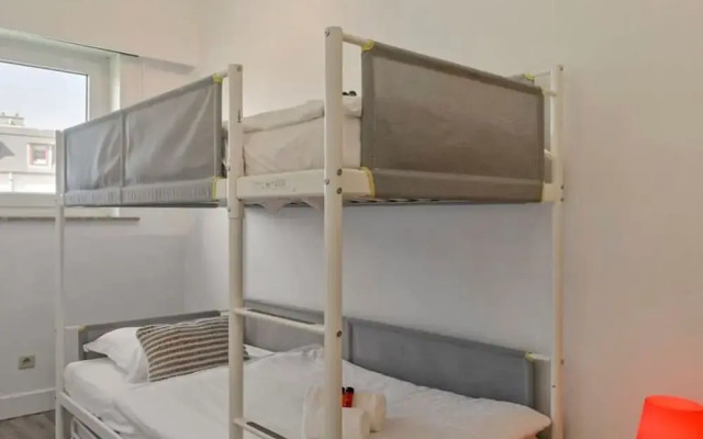 Charming Apartment Near the Beach