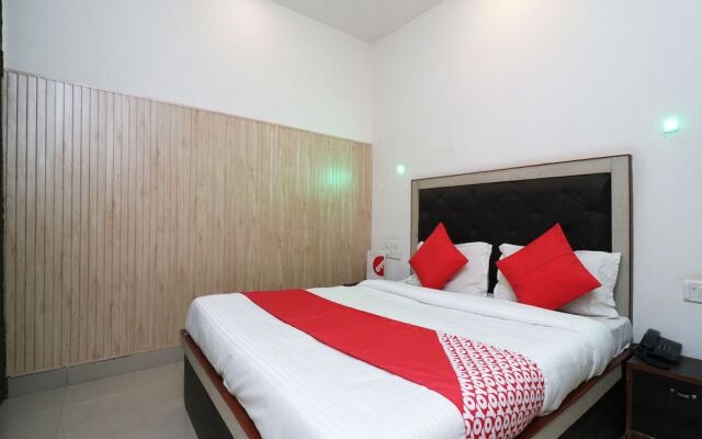 OYO 19966 Angel Pink Residency