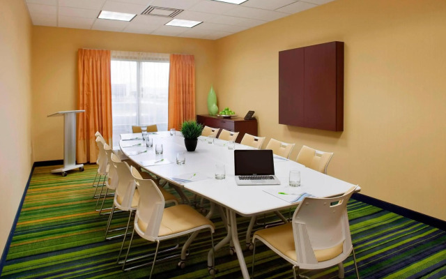 Fairfield Inn & Suites by Marriott Toronto Mississauga