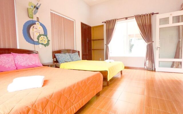 Goc Bien Homestay