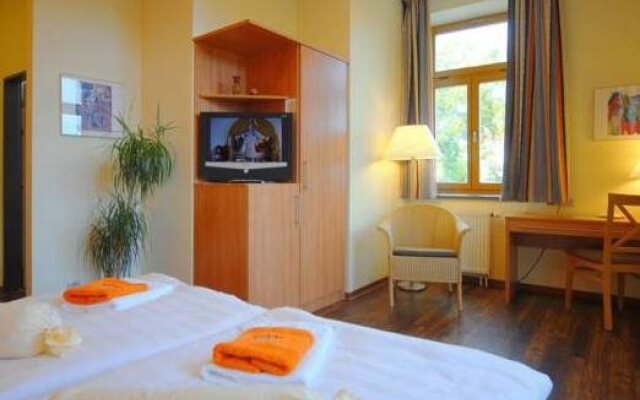 Atrium Hotel-Restaurant