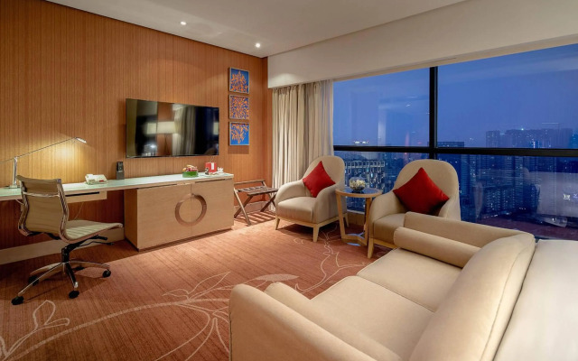 Renaissance Chengdu Hotel