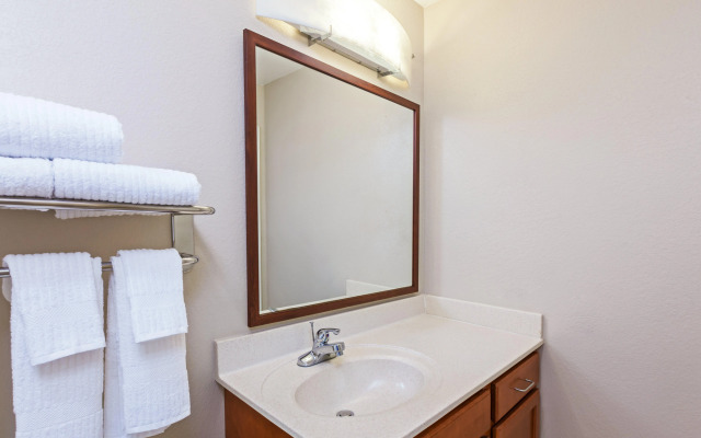 Candlewood Suites Owasso by IHG