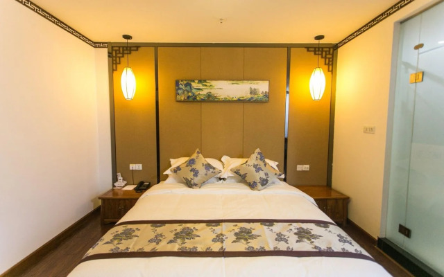 Loulan Botique Hotel