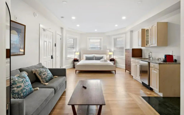 Charlesgate Suites