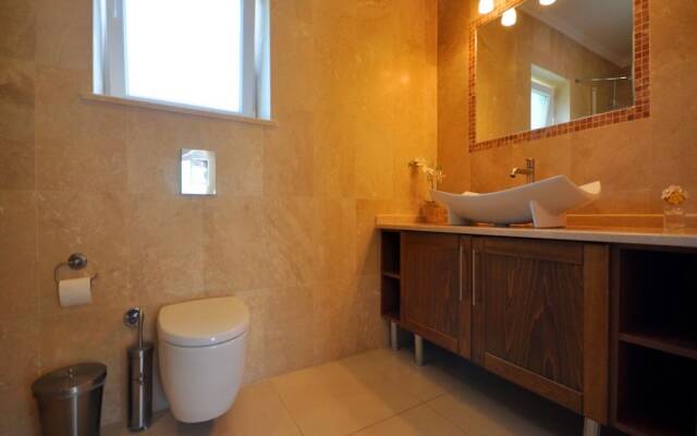 Villa Utku by Akdenizvillam