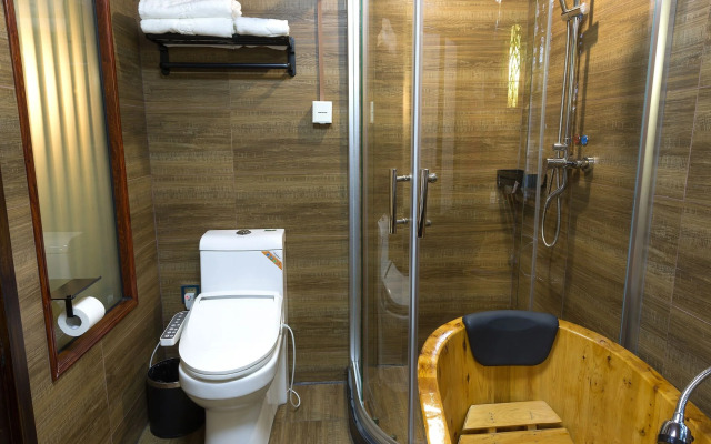 Hangzhou Lingyin No.53 Zen House