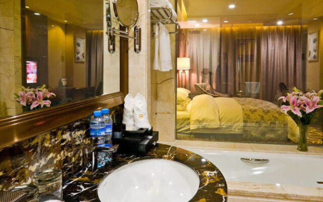 Yichang Golden Lion Hotel