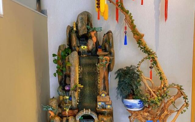 Shanghai Yunman Hotel (Beixinjing Metro Station Branch)